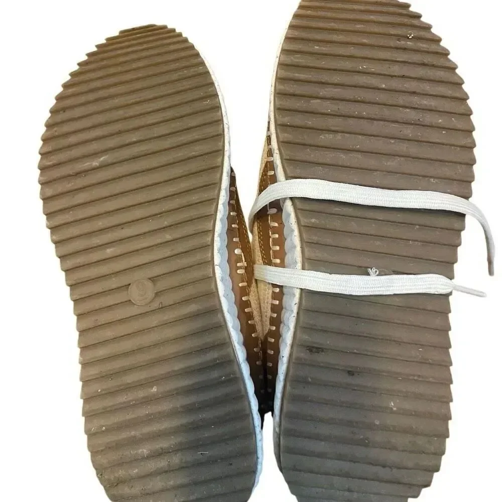 Universal Thread size 9 canvas platform shoes brown tans casual shoes